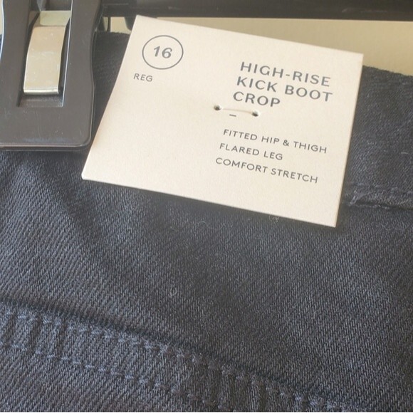 Universal Thread Black High Rise Boot Crop Jeans - Picture 5 of 8